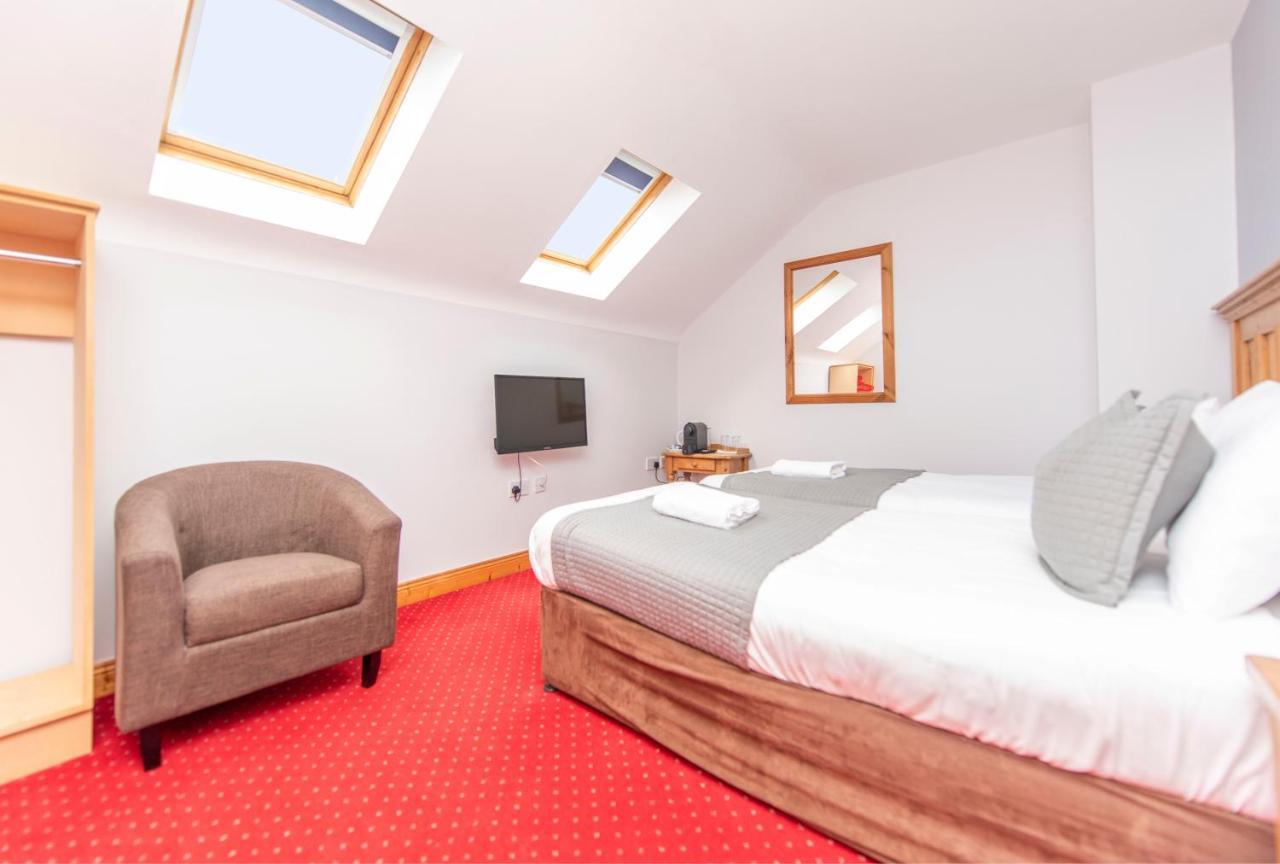 Dingle Marina Lodge Екстериор снимка