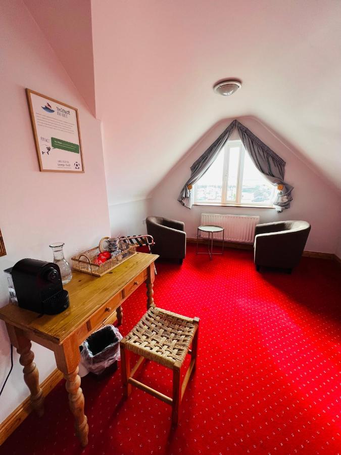 Dingle Marina Lodge Екстериор снимка
