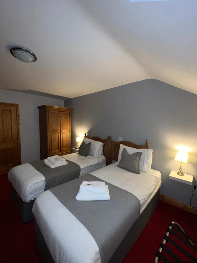 Dingle Marina Lodge Екстериор снимка