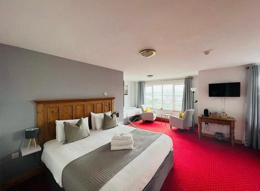 Dingle Marina Lodge Екстериор снимка